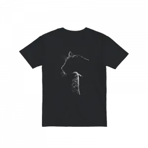 Soyut Yırtıcı: Doğanın Çizgisel Halesi Basic Tshirt Ürün Görseli